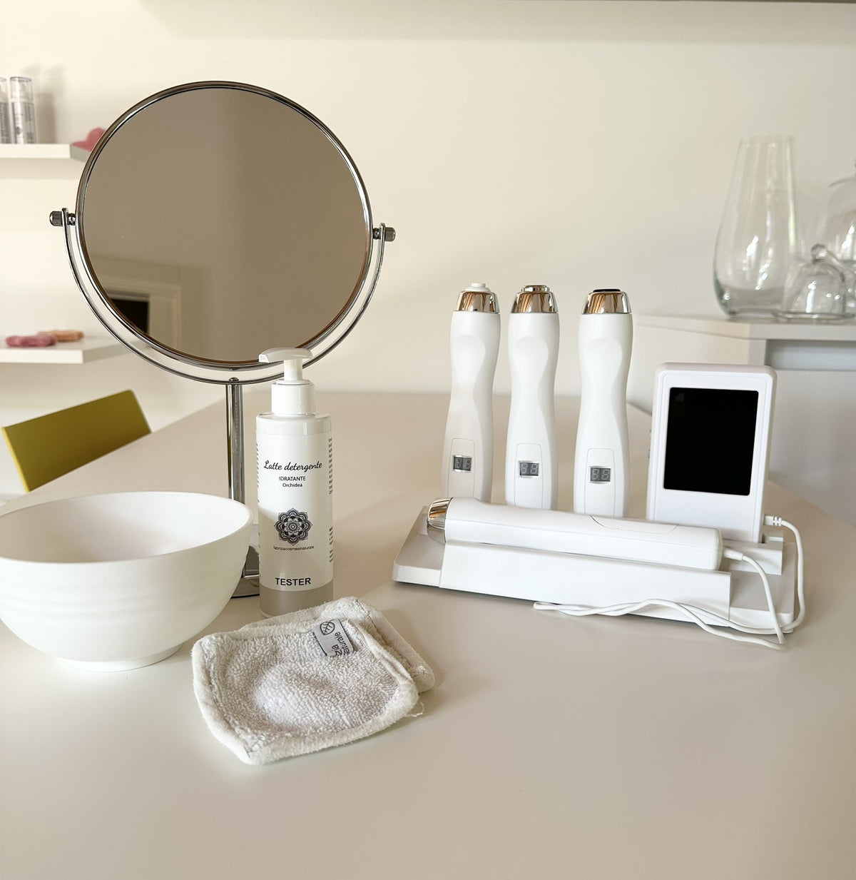 Sonde professionali per l'analisi della pelle con specchio e Latte Detergente Fabrizia Cosmesi Naturale a Skincarehouse