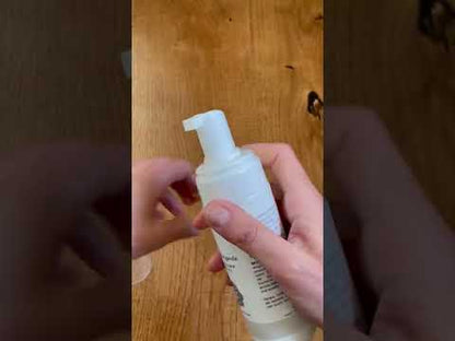 Video tutorial: come usare la Mousse detergente idratante vanigliata alle Proteine del Grano per il viso